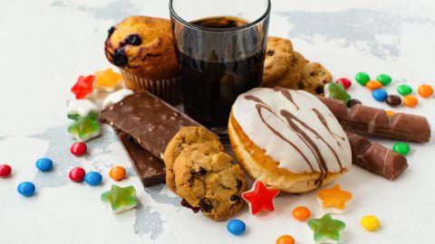 Los alimentos procesados provocan una disminución en la producción de serotonina