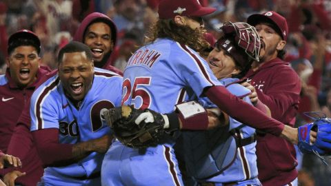 El equipo de Philadelphia logró llevarse la serie en cuatro encuentros.