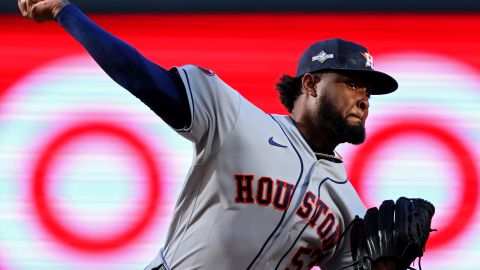 Dominicano Cristian Javier hace historia en las Grandes Ligas tras dominante apertura frente a los Minnesota Twins