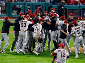 Los Diamondbacks hacen cambios a sus uniformes