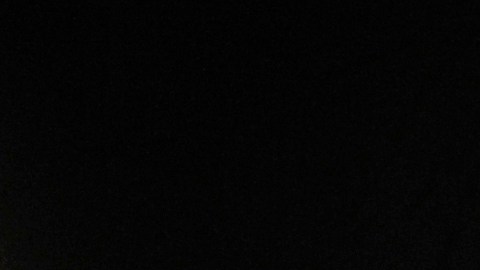 Esta imagen muestra una chaqueta (derecha) que Michael Jackson usó durante el rodaje de un comercial de Pepsi de 1984.