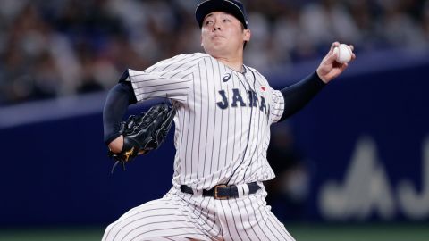 Yuki Matsui durante un encuentro ante las estrellas de MLB en 2018.