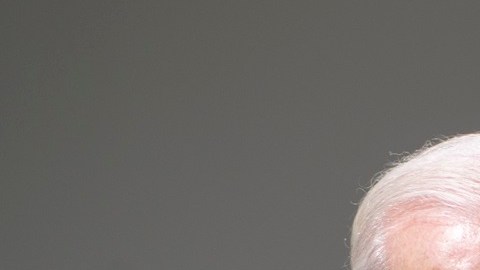 El presidente Joe Biden y la vicepresidenta Kamala Harris apoya prohibir las armas de asalto.