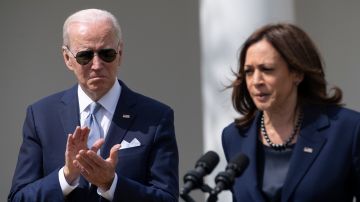 El presidente Joe Biden y la vicepresidenta Kamala Harris apoya prohibir las armas de asalto.