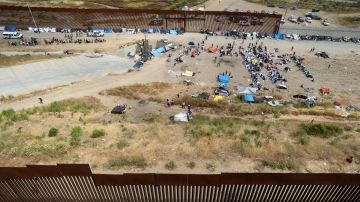 Más de 100 organizaciones piden a Biden frenar la construcción del muro fronterizo por violar leyes
