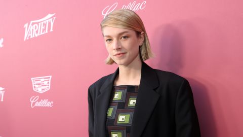 Hunter Schafer es también activista por los derechos o por los derechos LGBT.