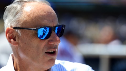 Rob Manfred defiende el formato y niega más cambios en playoffs de MLB