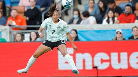 María Sánchez fue una de las goleadoras de México ante Paraguay.