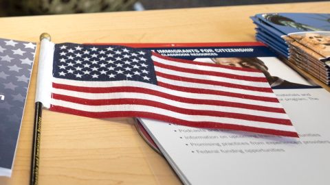 Los indocumentados sin pasado criminal podrían obtener una Green Card.
