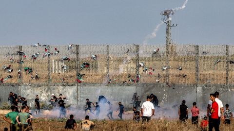 Suplicaba que no la asesinaran: video viral de joven secuestrada por terroristas de Hamás en Israel
