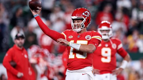 Patrick Mahomes superó impresionante registró de 1989 de Dan Marino [Video]