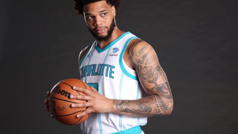 El jugador de los Hornets podría terminar en prisión por violar su orden de alejamiento.