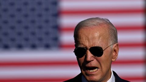 Familiares de estadounidenses raptados por Hamás contaron a Biden la "pesadilla" que están viviendo