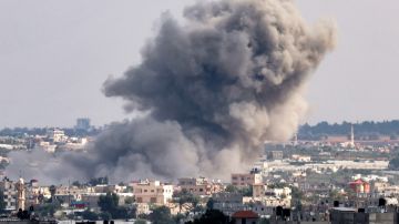 Una explosión arrasó un hospital en una Gaza devastada por la guerra y supuestamente mató a cientos de personas.