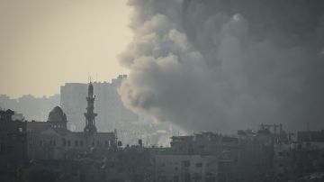 Imagen de Gaza bajo ataque israelí.