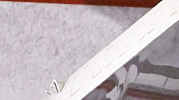 El autobús que trasladaba al Lyon resultó apedreado.