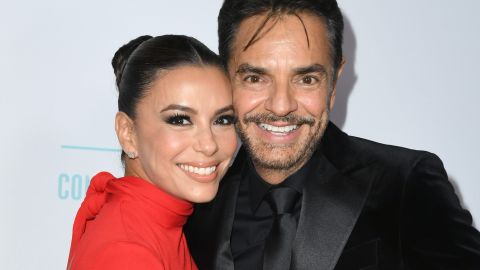 Eva Longoria posa feliz junto a Eugenio Derbez.