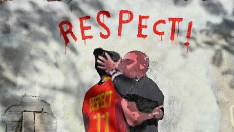 El beso de Luis Rubiales a Jenni Hermoso causó indignación en el mundo del fútbol.