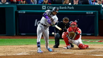 Sigue encendido: Dominicano Ketel Marte iguala récord de más juego dando hits en 'playoffs' de MLB
