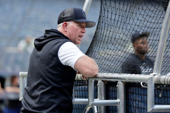 Reestructuración inminente: New York Yankees se quedan sin coach de bateo tras salida de Sean Casey