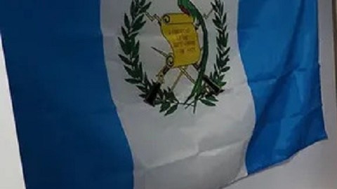 En las fotos publicadas por el condado de Rockland se puede observar una bandera de Guatemala colgada en la pared de una de las habitaciones.