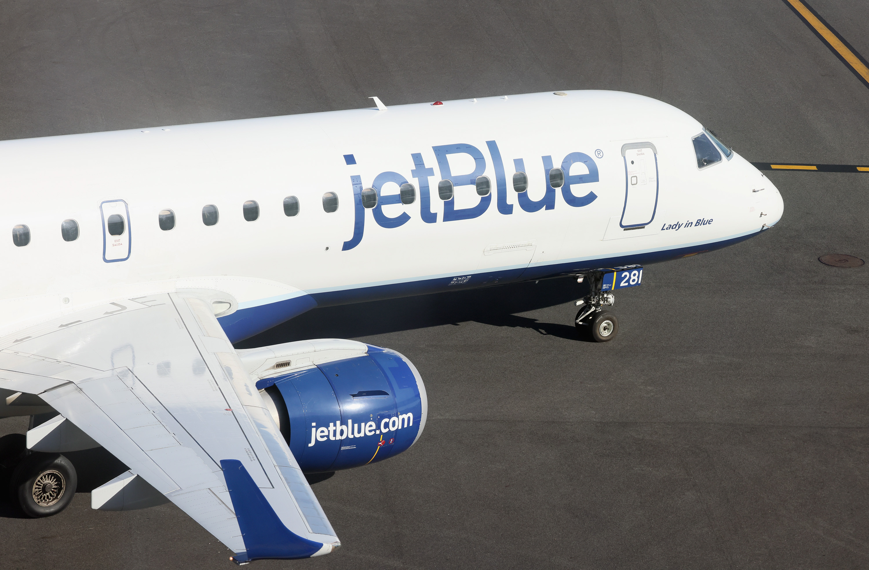 Dejetblue 210 Flight Status - 9ore0ky