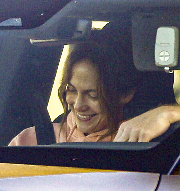 Debido al resto de las imágenes, podríamos decir que JLo no se arrepiente de lo que hizo. / Foto de Grosby Group. 