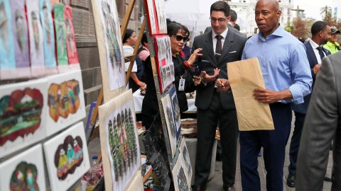 Eric Adams, alcalde de NYC, de visita en Quito, Ecuador.