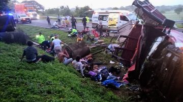 Trágico accidente en México dejó 10 migrantes muertos y 17 heridos: chofer se dio a la fuga