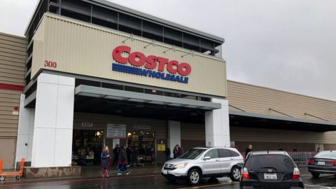 Costco gana millones y millones de dólares gracias a su sistema de membresías.