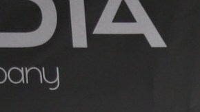 El español Toni Costa junto a Adamari López en 2020.