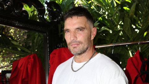 Julián Gil aparece con malas noticias.