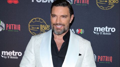 Julian Gil recibe todo el apoyo de la comunidad artística luego de desvelar que regresó el cáncer.