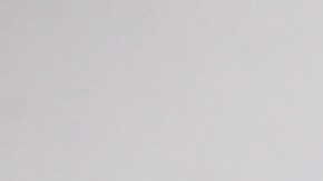 El cantante Marc Anthony junto a su esposa Nadia Ferreira.