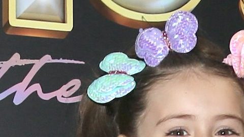 Michell Galván e hija en el estreno previo de "Trolls Band Together", que llega a la cartelera nacional este 17 de noviembre/Miami, 12 de noviembre 2023.