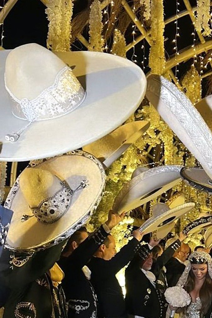 La fortuna de Vicente Fernández Jr. sufriría modificaciones tras su matrimonio.