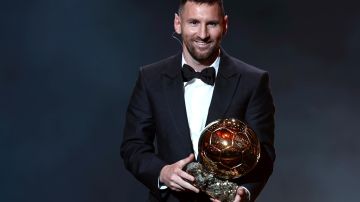 Lionel Messi  luego de ganar el Ballon d'Or 2023.