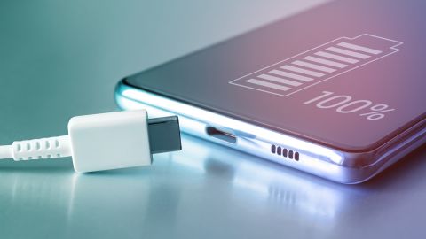 Cargar teléfono celular