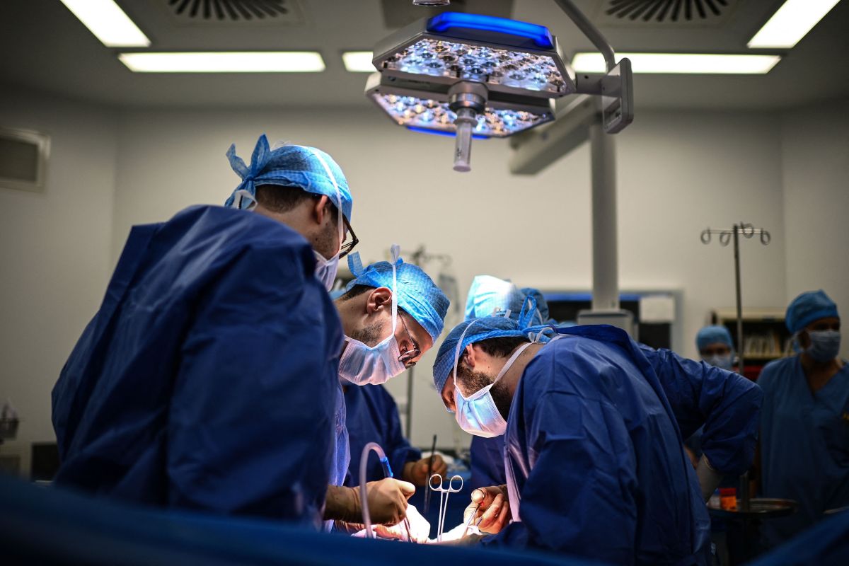 Unprecedented Eye Transplant Surgery in the US: A Medical Milestone