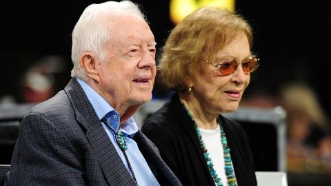 Rosalynn Carter junto a su esposo, el expresidente Jimmy Carter, durante un evento en el año 2018.