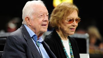 Rosalynn Carter junto a su esposo, el expresidente Jimmy Carter, durante un evento en el año 2018.