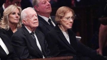 El expresidente Jimmy Carter y la exprimera dama Roselynn Carter en 2018.