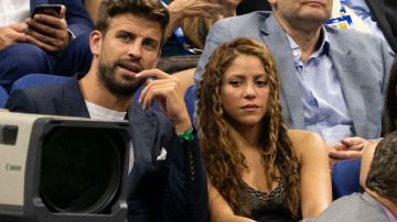 Shakira y Gerard Piqué disfrutando de un evento deportivo.