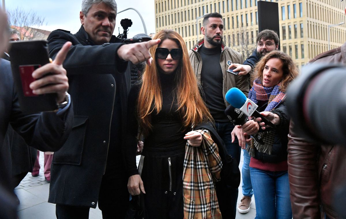 Shakira tomará una actitud más desafiante en su segundo juicio.