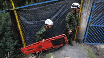 Defensa Civil de Colombia busca a tres mineros que aún están atrapados en la mina de carbón Plan de Armas.