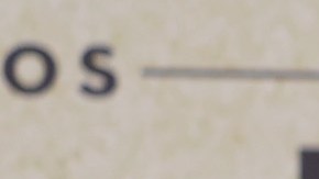 Mau y Ricky posando en una alfombra roja.