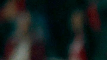 Tremendo susto: Aficionados de Sierra Leona intentan agredir a Mohamed Salah en pleno juego [Video]