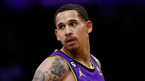 Juan Toscano-Anderson durante un encuentro de Los Angeles Lakers ante Atlanta Hawks.