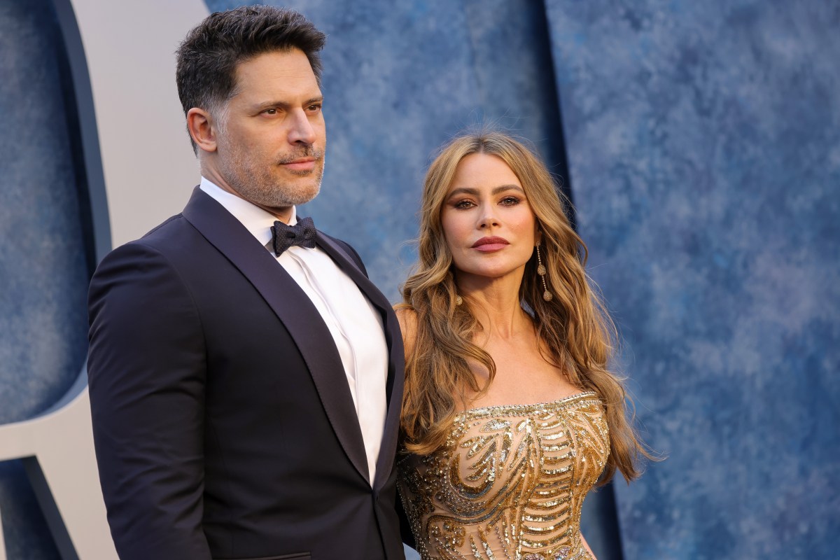 BEVERLY HILLS, CALIFORNIA - MARCH 12: (L-R) Joe Manganiello and Sofía Vergara attend the 2023 Vanity Fair Oscar Party Hosted By Radhika Jones at Wallis Annenberg Center for the Performing Arts on March 12, 2023 in Beverly Hills, California. (Photo by Amy Sussman/Getty Images)