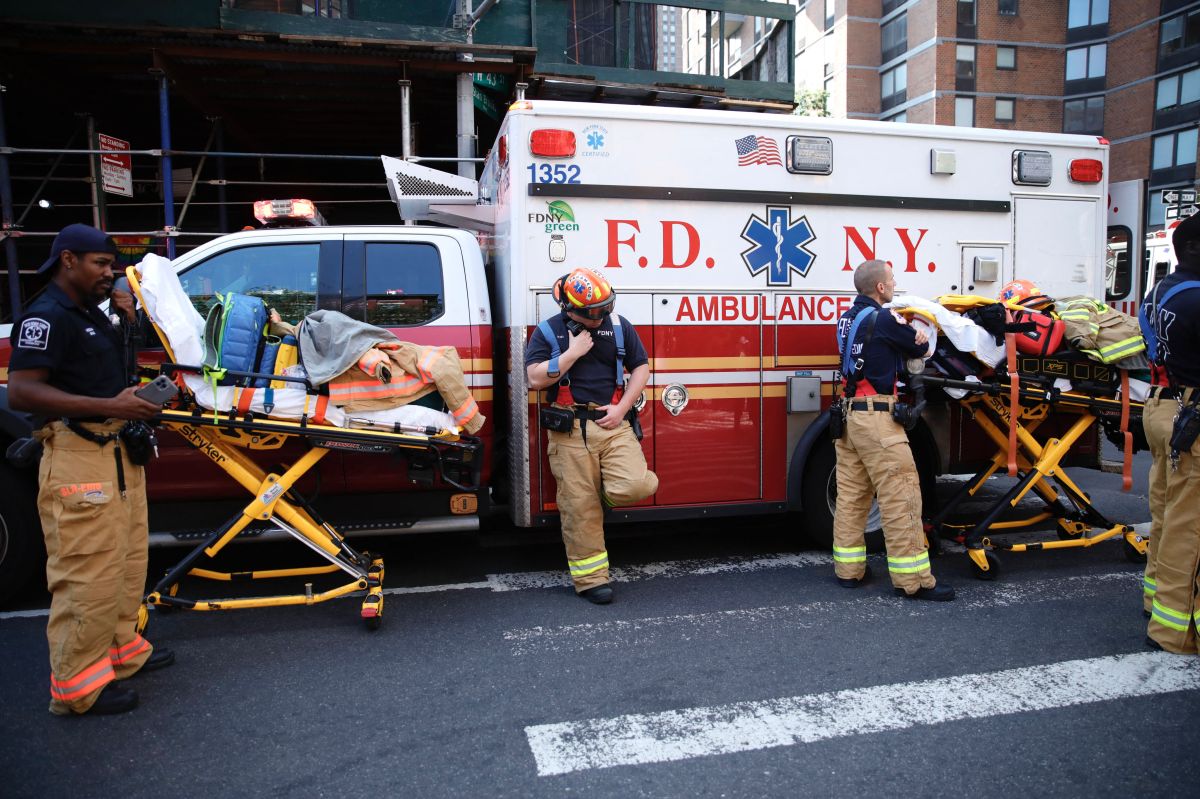 Gas Explosion in New York Leaves Several Trapped in Rubble and Injures 10